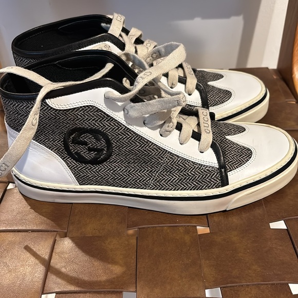 Gucci Sneakers - Picture 4 of 8